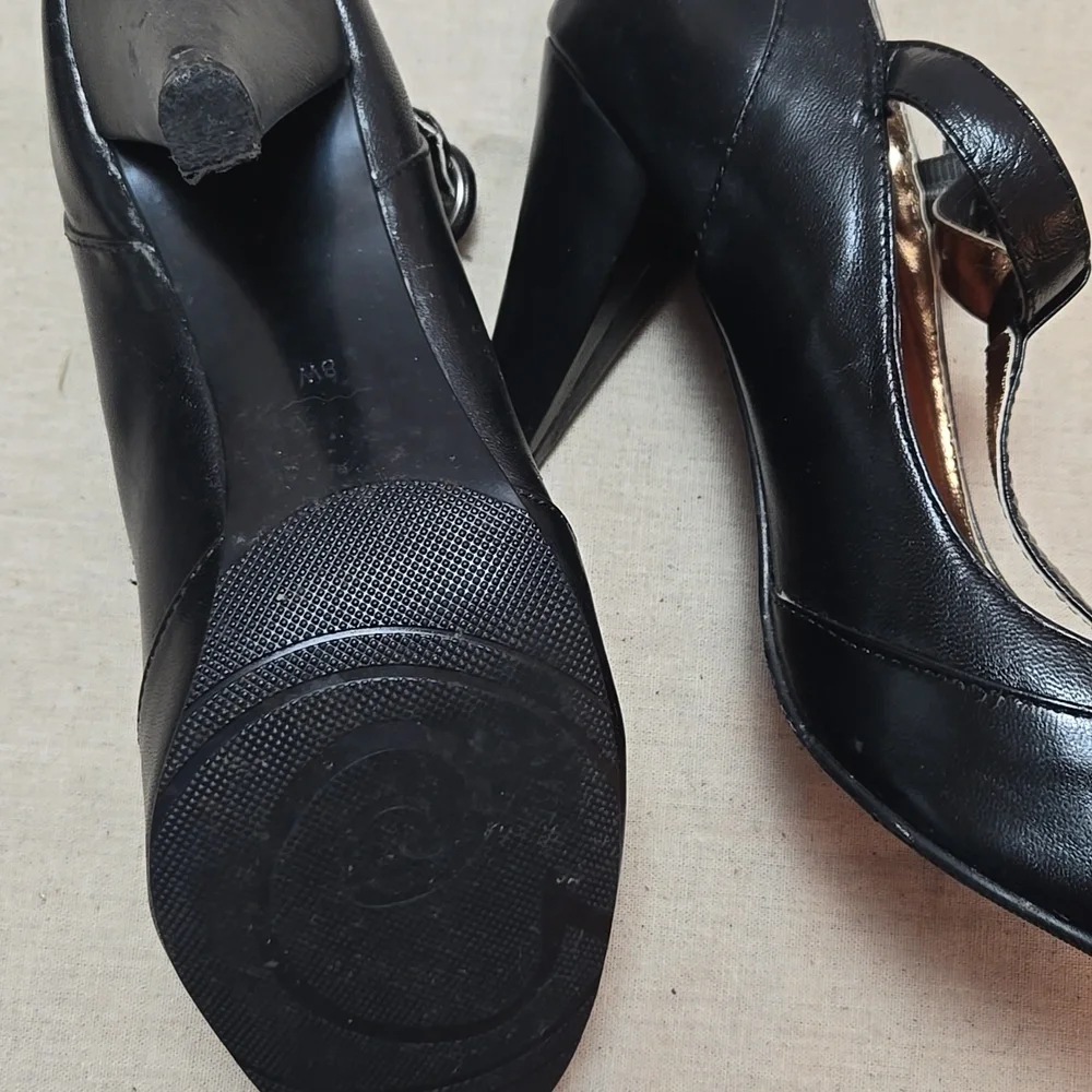 Black leather 3 inch heels size 8w,Gabriella Rocha - Picture 3 of 8